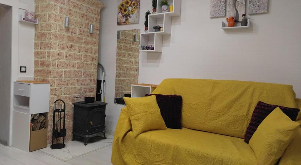 Frendly Flat Free Wifi & Parking Kitchen Equipment Cosy Apartment *
